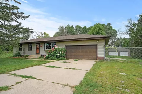 607 Viking Blvd NE, East Bethel, MN 55011