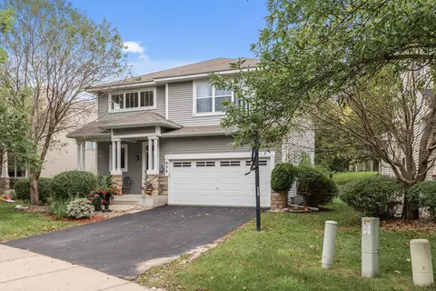 836 Newberry Ln, Chaska, MN 55318
