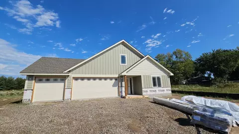 6668 Heritage Ave, Lino Lakes, MN 55038