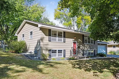 4541 Nevada Ave N, New Hope, MN 55428