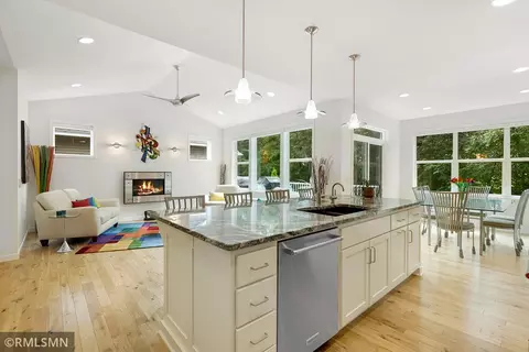 14345 Shore Crest Dr NW, Prior Lake, MN 55372