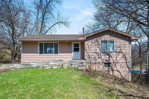 6065 Mill St, Shorewood, MN 55331