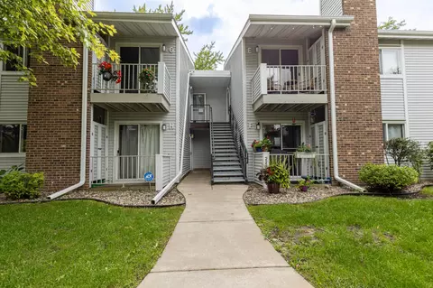 2284 Benson Ave #G, Saint Paul, MN 55116