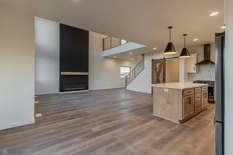 7457 Eagle Pointe Dr S, Fargo, ND 58104 photo 5