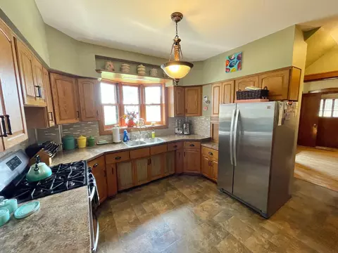 Kitchen - 38364 200th St, Springfield, MN 56087 photo 1 of 3