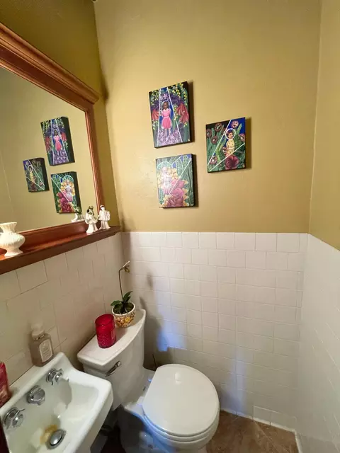 Bath - 38364 200th St, Springfield, MN 56087 photo 1 of 7