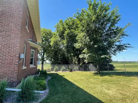 Exterior - 38364 200th St, Springfield, MN 56087 photo 16 of 26
