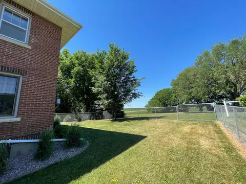 Exterior - 38364 200th St, Springfield, MN 56087 photo 17 of 26