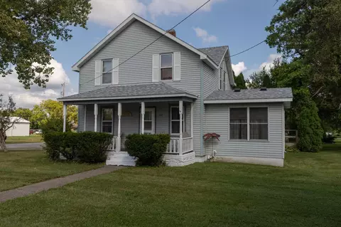 305 S Dodge St, Kellogg, MN 55945