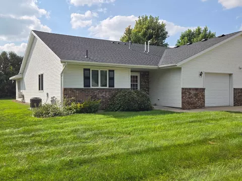 2700 10th St SW, Willmar, MN 56201