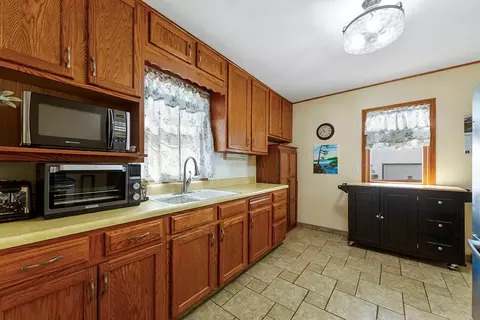 1027 6th St NW, Faribault, MN 55021 photo 10
