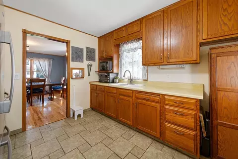 1027 6th St NW, Faribault, MN 55021 photo 11