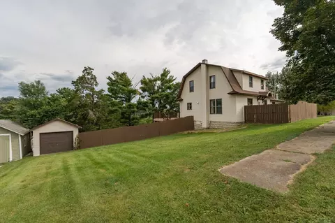 204 Hillcrest St E, Lanesboro, MN 55949