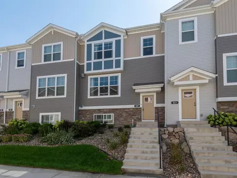 809 Roselyn Dr, Victoria, MN 55386