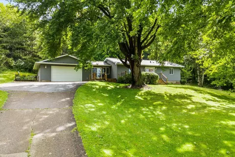 443 Valley View Rd, Roberts, WI 54023