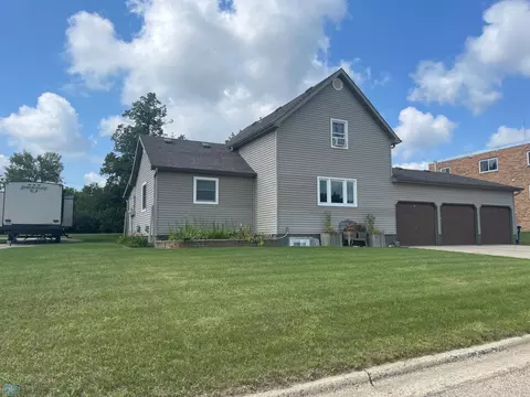 912 Maple St, Lisbon, ND 58054 photo 41