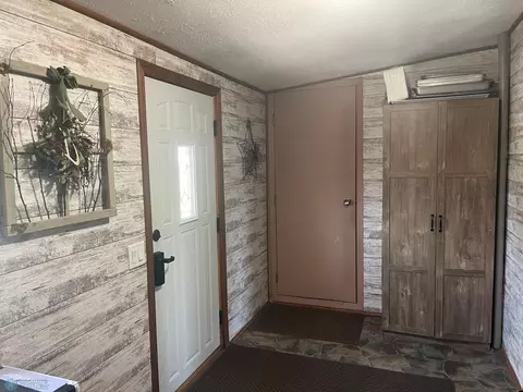 912 Maple St, Lisbon, ND 58054 photo 4