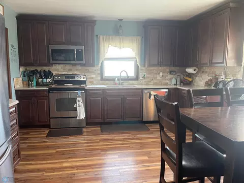 912 Maple St, Lisbon, ND 58054 photo 8