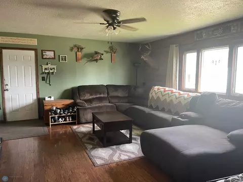 912 Maple St, Lisbon, ND 58054 photo 12