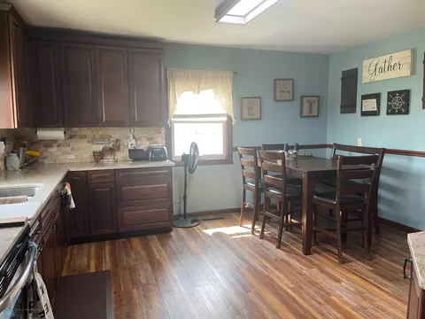912 Maple St, Lisbon, ND 58054 photo 5