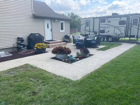 912 Maple St, Lisbon, ND 58054 photo 42