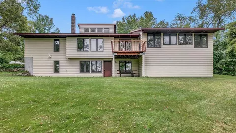 2907 W Lake Jessie Dr SE, Alexandria, MN 56308
