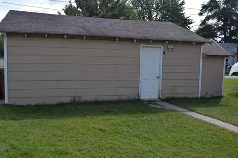 502 5th St SE, Staples, MN 56479 photo 3