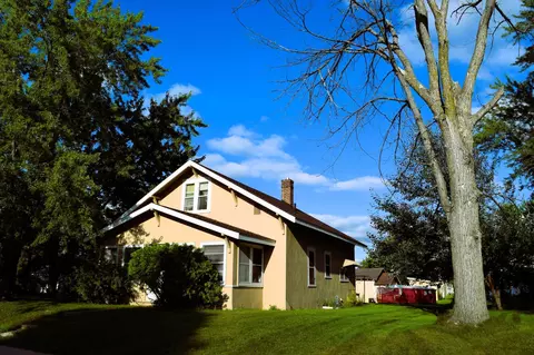 502 5th St SE, Staples, MN 56479