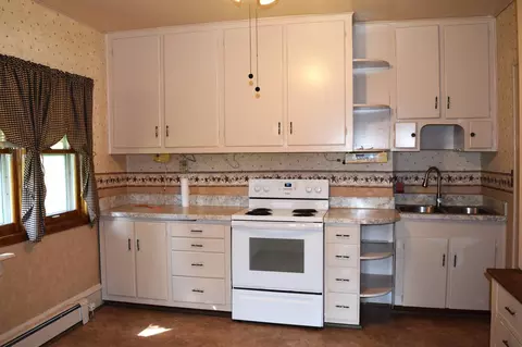 502 5th St SE, Staples, MN 56479 photo 8