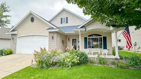 824 Aspen Cir, Waite Park, MN 56387
