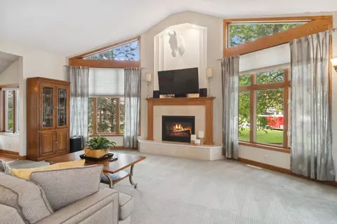 3661 Ashbury Rd, Eagan, MN 55122 photo 4