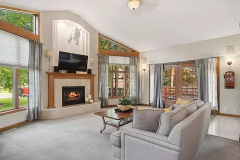 3661 Ashbury Rd, Eagan, MN 55122 photo 3
