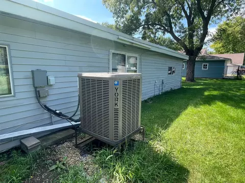 Exterior - 2322 260th St, Marshall, MN 56258 photo 5 of 6
