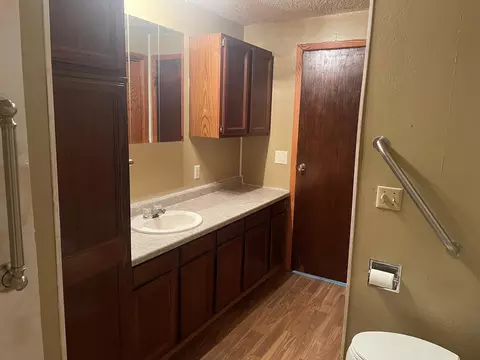 Bath - 2322 260th St, Marshall, MN 56258 photo 3 of 3