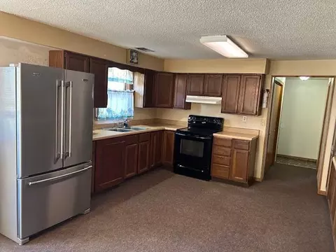 Kitchen - 2322 260th St, Marshall, MN 56258 photo 4 of 6