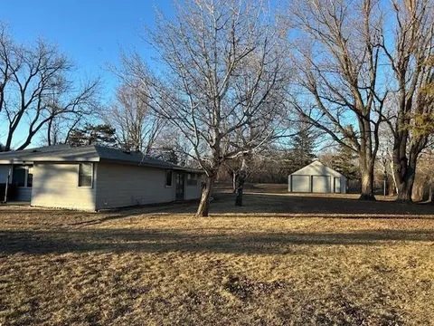 Exterior - 2322 260th St, Marshall, MN 56258 photo 4 of 6