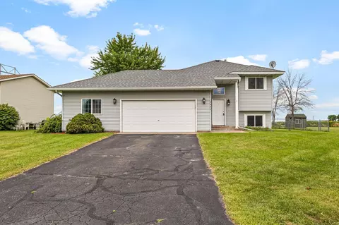 9434 Oriole Ln, Monticello, MN 55362