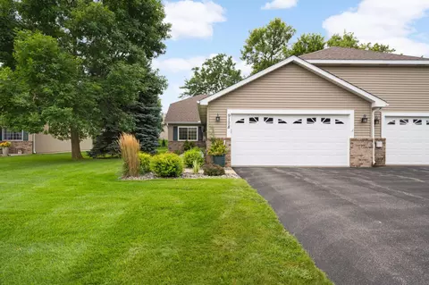9128 212th St W, Lakeville, MN 55044