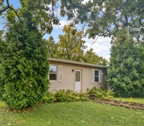 92 20th St, Newport, MN 55055