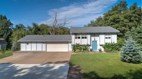3055 Kenwood St S, Cambridge, MN 55008