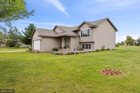 1471 140th St, New Richmond, WI 54017