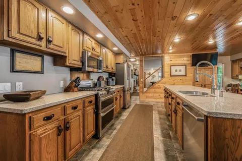 Kitchen - 51615 Timber Trl, Bigfork, MN 56628 photo 2 of 6