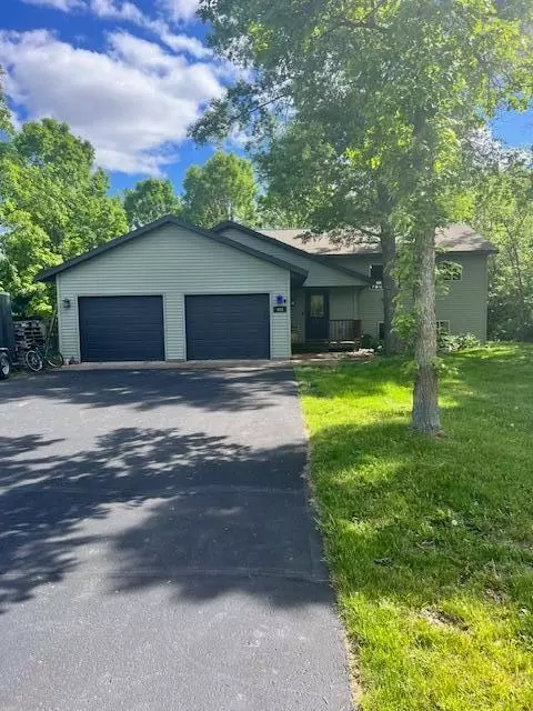 448 Thompson Terrace Dr, Cameron, WI 54822