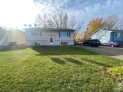 808 9th Ave SW, Forest Lake, MN 55025