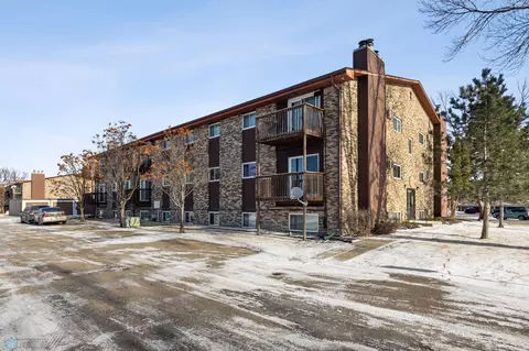 1129 22nd St S #B04, Fargo, ND 58103