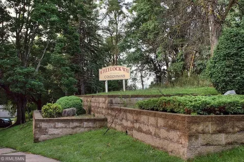 1581 Wheelock Ln #205, Saint Paul, MN 55117