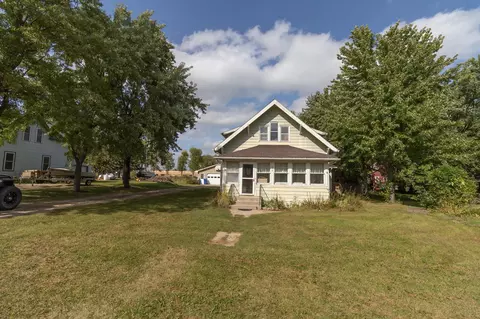 504 W Main St, Battle Lake, MN 56515