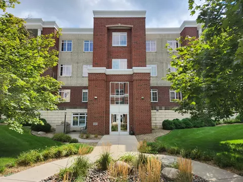 14587 Florissant Path #124, Apple Valley, MN 55124