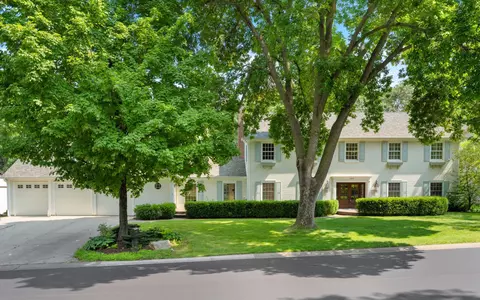 5215 Larada Ln, Edina, MN 55436