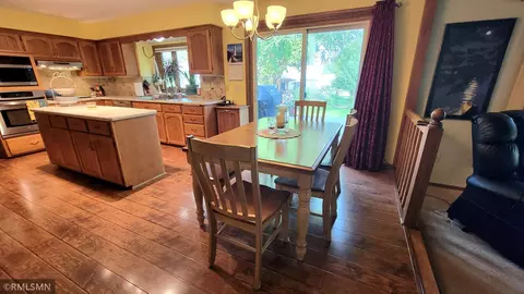1095 Bluff Pointe Dr, Chaska, MN 55318 photo 8